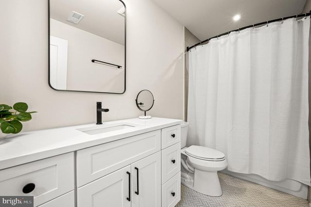 206 KALOS ST, Philadelphia, PA 19128