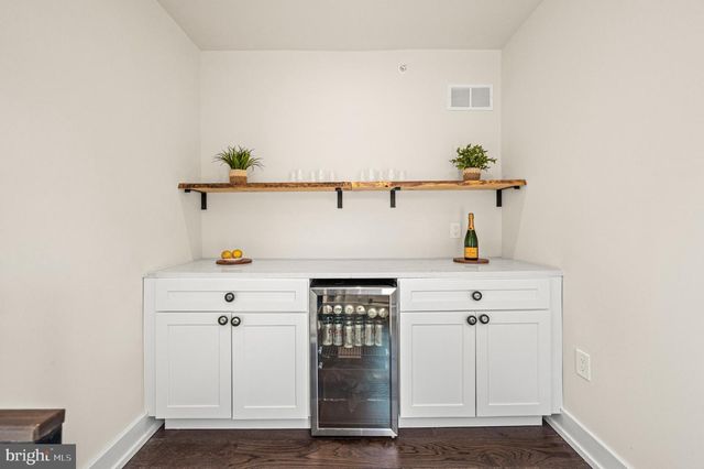 206 KALOS ST, Philadelphia, PA 19128