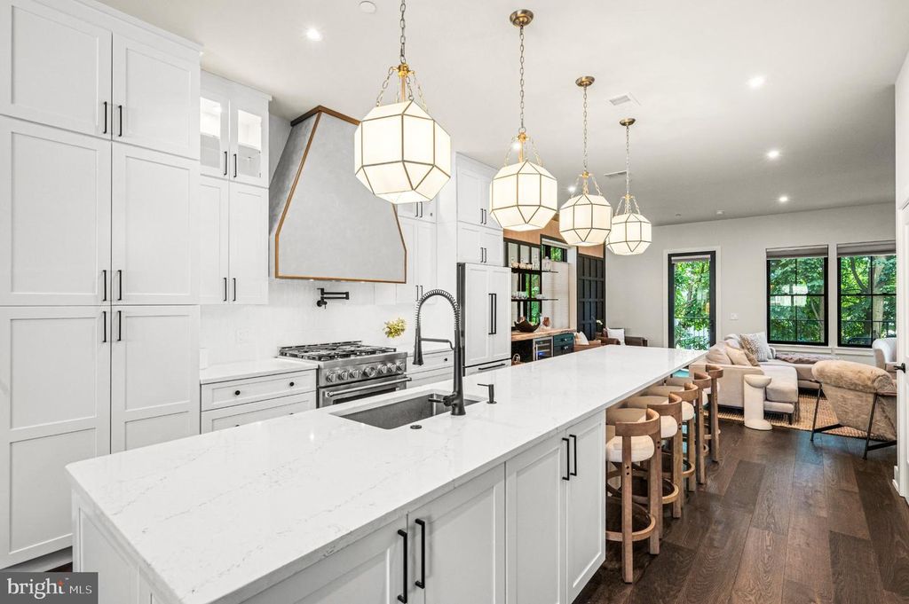 206 KALOS ST, Philadelphia, PA 19128