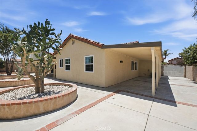 1157 S Vine, Bloomington, CA 92316