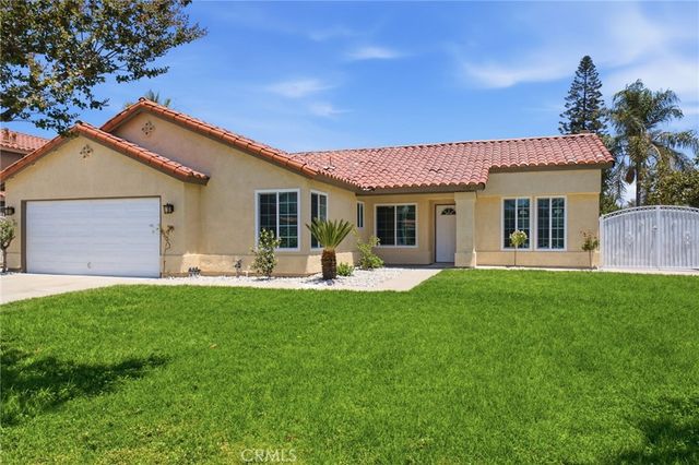 1157 S Vine, Bloomington, CA 92316
