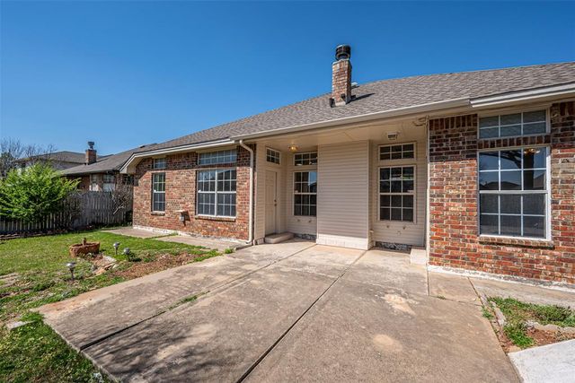 1824 Fairmont Lane, Edmond, OK 73013
