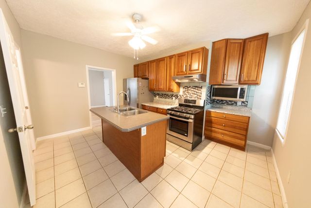624 S Champion Avenue, Columbus, OH 43205