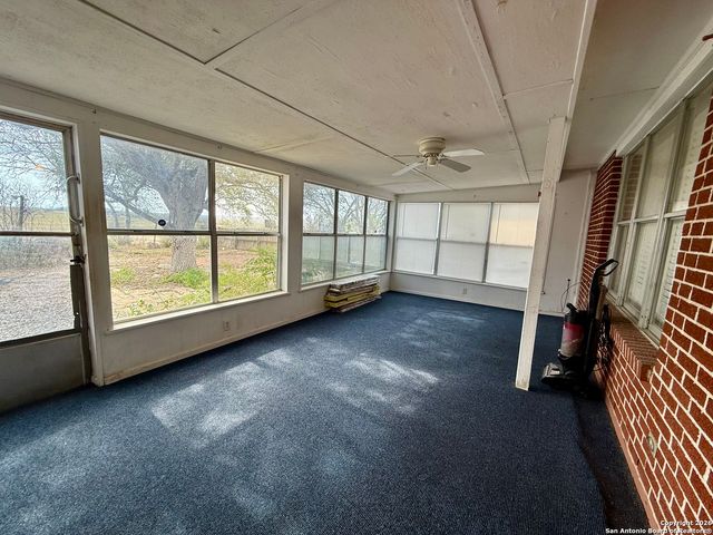 318 Cottonwood, Kenedy, TX 78119