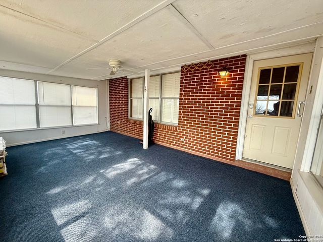 318 Cottonwood, Kenedy, TX 78119