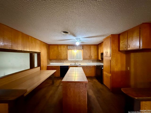 318 Cottonwood, Kenedy, TX 78119