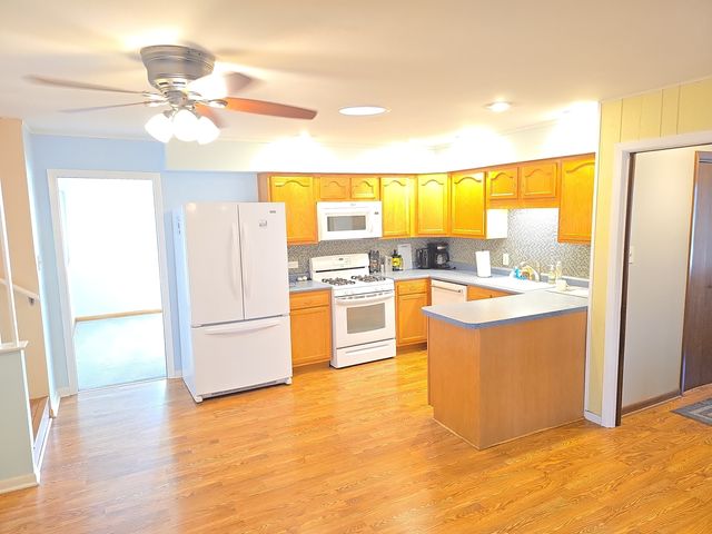 2041 E Gaisor Drive, Crete, IL 60417