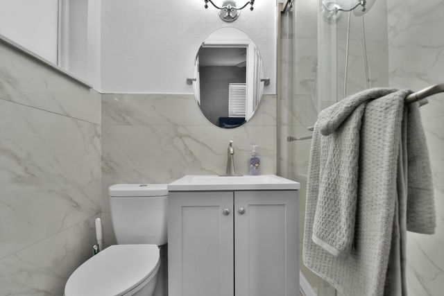 201 SE 23rd Street 2, Fort Lauderdale, FL 33316