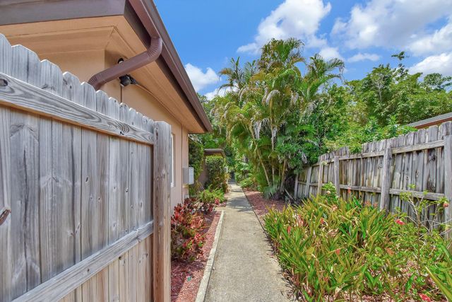 201 SE 23rd Street 2, Fort Lauderdale, FL 33316