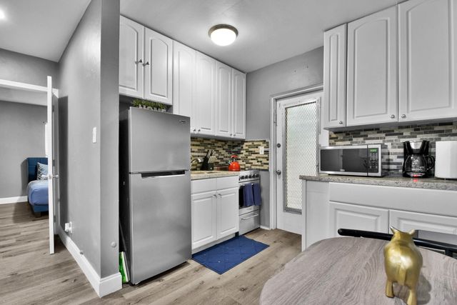 201 SE 23rd Street 2, Fort Lauderdale, FL 33316