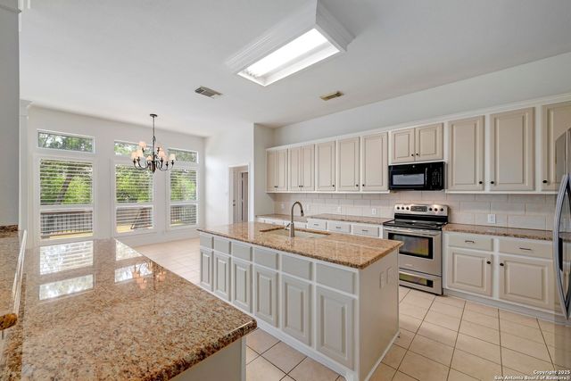 1718 Escada, San Antonio, TX 78258