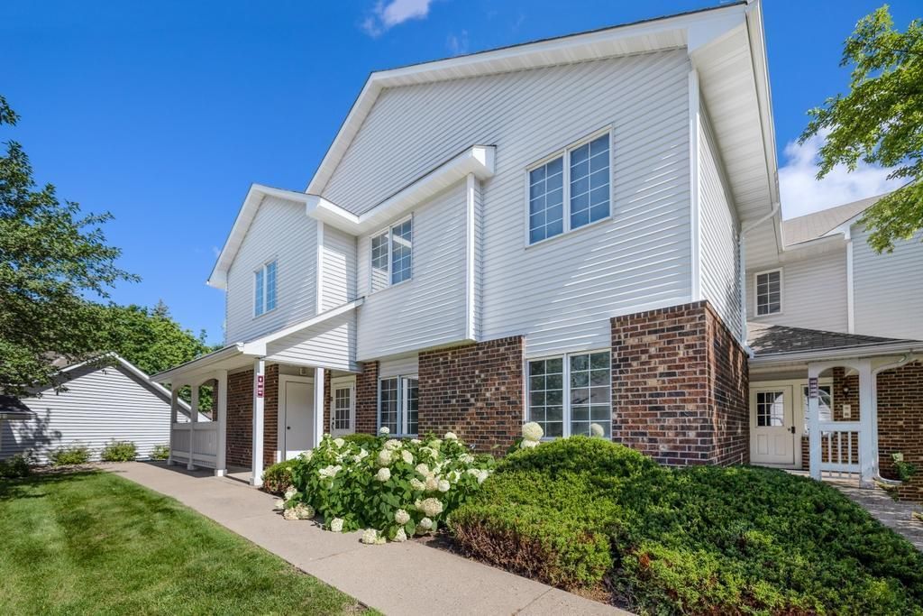 3563 Blue Jay Way 107, Eagan, MN 55123