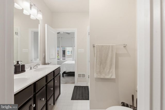 2519 CRIMSON FOX DR, Hyattsville, MD 20782