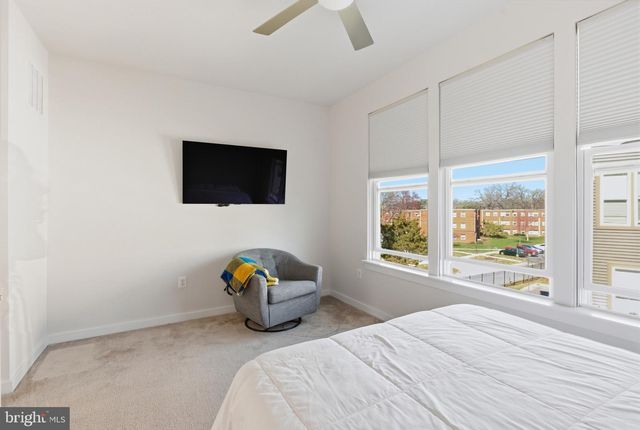 2519 CRIMSON FOX DR, Hyattsville, MD 20782