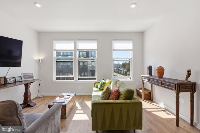 2519 CRIMSON FOX DR, Hyattsville, MD 20782