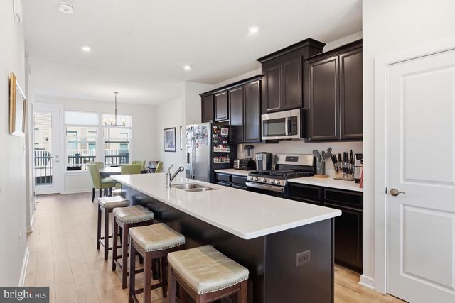 2519 CRIMSON FOX DR, Hyattsville, MD 20782