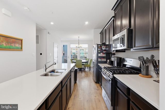 2519 CRIMSON FOX DR, Hyattsville, MD 20782