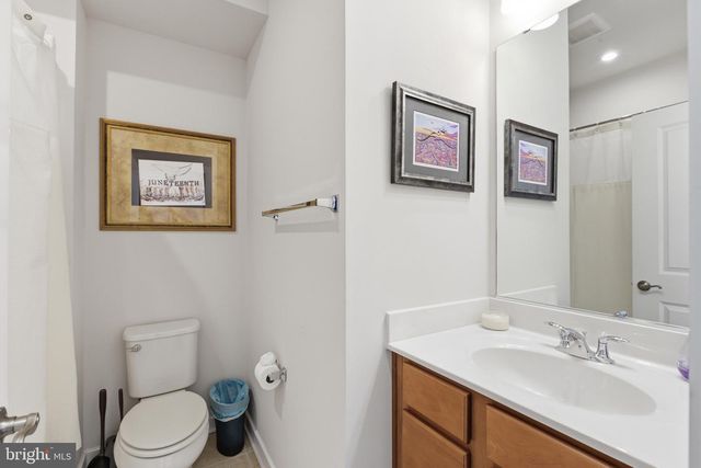 2519 CRIMSON FOX DR, Hyattsville, MD 20782