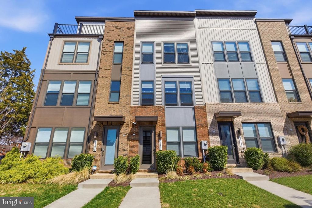 2519 CRIMSON FOX DR, Hyattsville, MD 20782