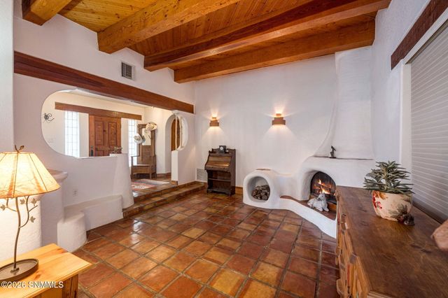 945 Ironshoe Road, Las Cruces, NM 88007