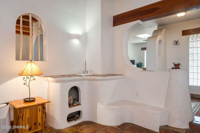 945 Ironshoe Road, Las Cruces, NM 88007