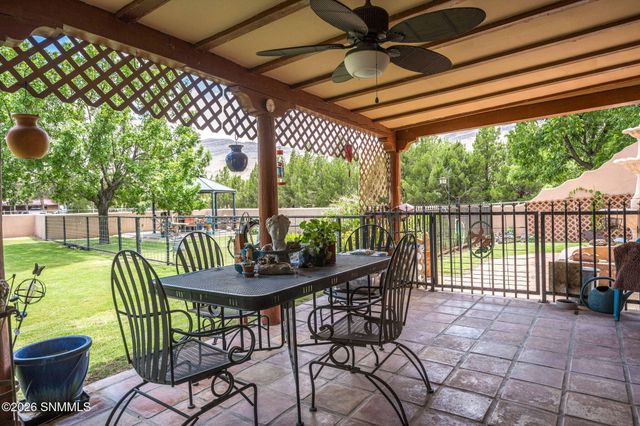 945 Ironshoe Road, Las Cruces, NM 88007