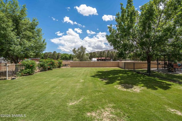 945 Ironshoe Road, Las Cruces, NM 88007