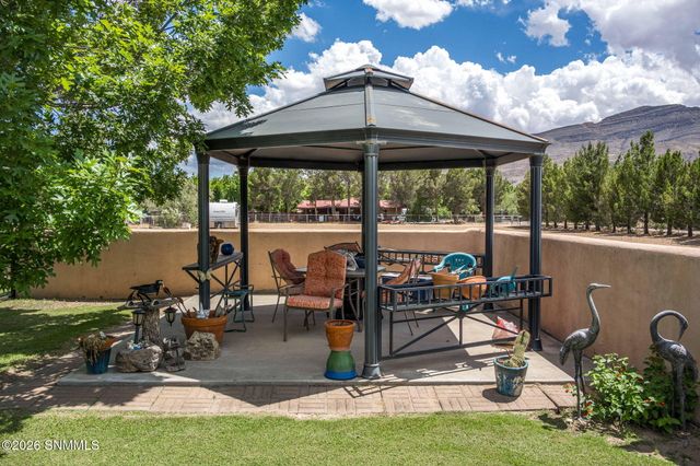945 Ironshoe Road, Las Cruces, NM 88007