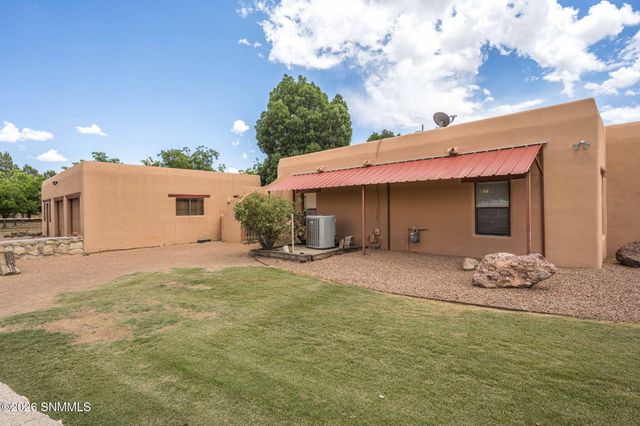 945 Ironshoe Road, Las Cruces, NM 88007
