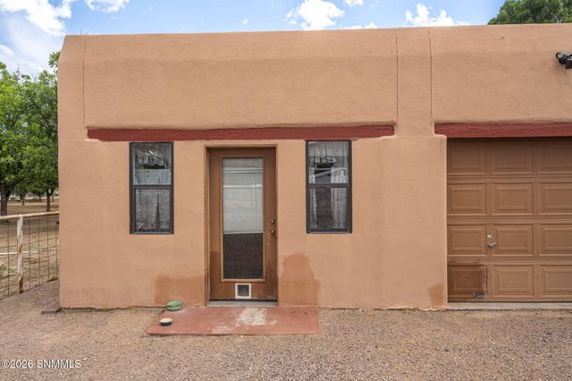 945 Ironshoe Road, Las Cruces, NM 88007