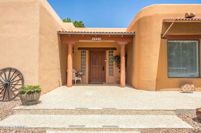 945 Ironshoe Road, Las Cruces, NM 88007