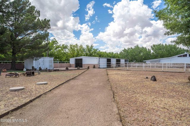 945 Ironshoe Road, Las Cruces, NM 88007