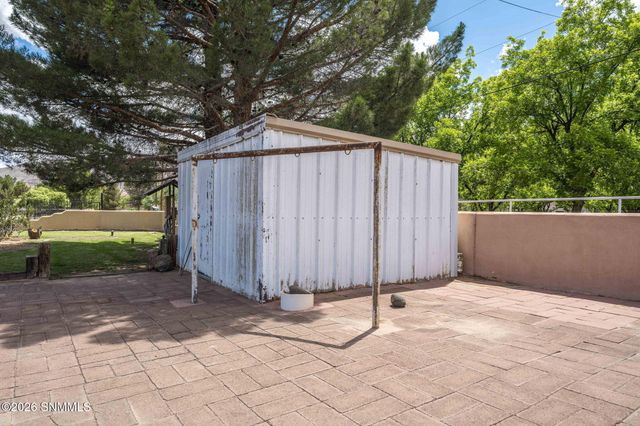 945 Ironshoe Road, Las Cruces, NM 88007
