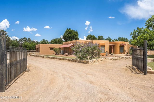 945 Ironshoe Road, Las Cruces, NM 88007
