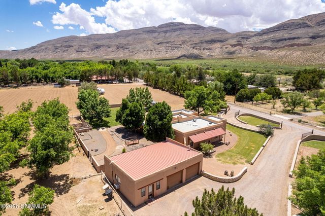 945 Ironshoe Road, Las Cruces, NM 88007