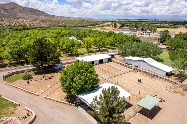 945 Ironshoe Road, Las Cruces, NM 88007