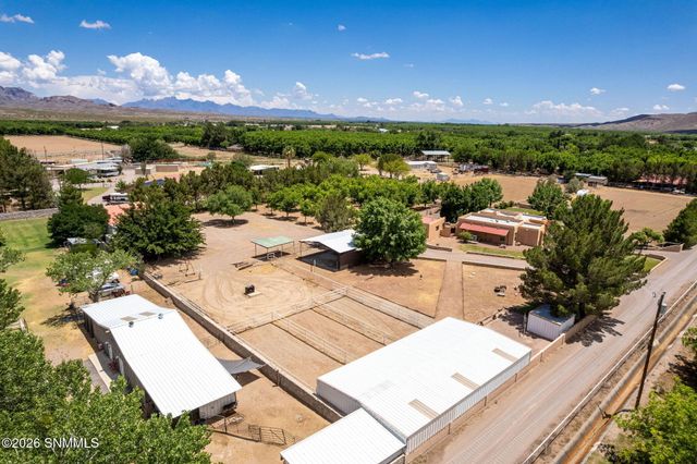 945 Ironshoe Road, Las Cruces, NM 88007