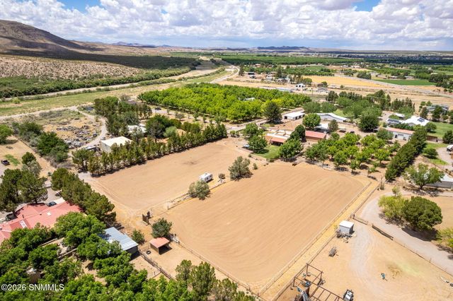 945 Ironshoe Road, Las Cruces, NM 88007