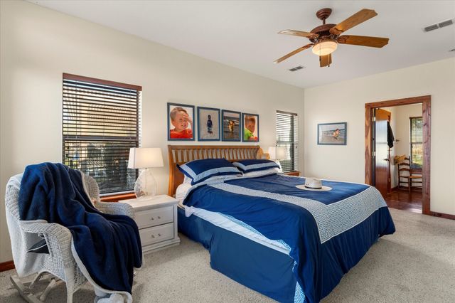 210 Hide A Way Drive, Mabank, TX 75156