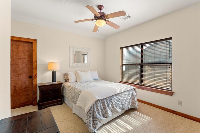 210 Hide A Way Drive, Mabank, TX 75156