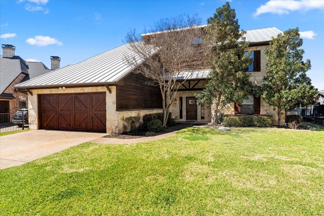 210 Hide A Way Drive, Mabank, TX 75156