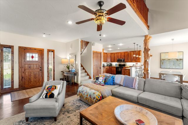 210 Hide A Way Drive, Mabank, TX 75156