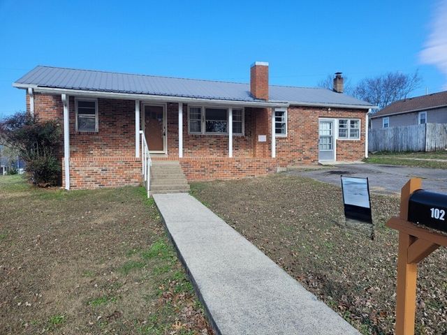 102 W Colonial St, Woodbury, TN 37190