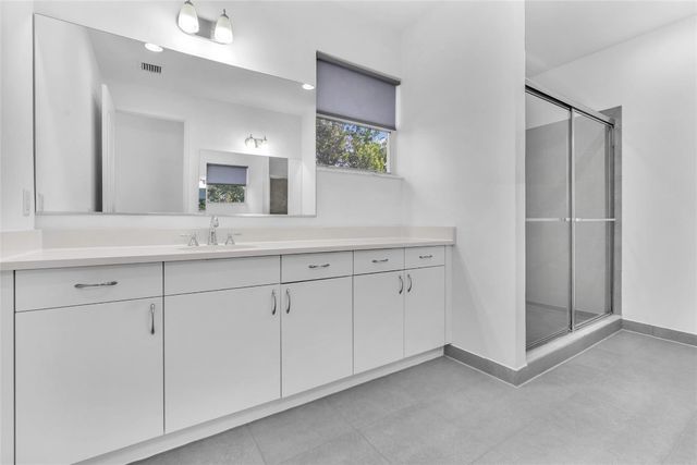 6947 Pines Circle 21, Coconut Creek, FL 33073