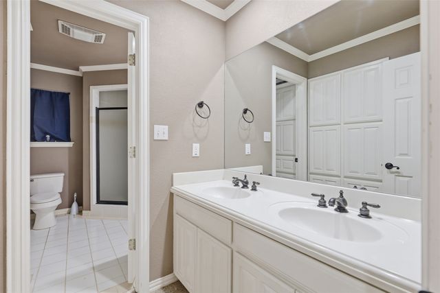 351 Cattlebaron Parc Drive, Fort Worth, TX 76108