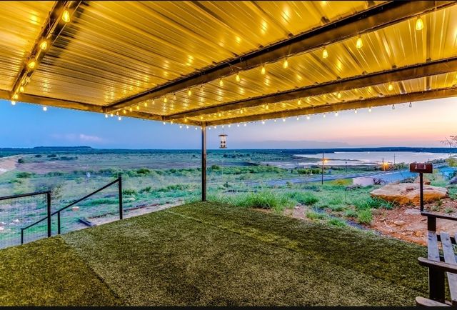 245 Lake House, Bridgeport, TX 76426