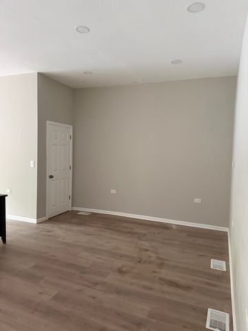 2543 W Division Street, Chicago, IL 60622