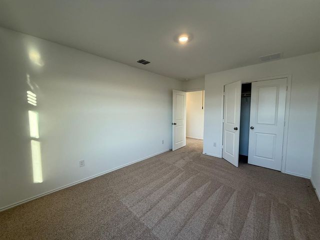 561 Sormonne LOOP, Kyle, TX 78640