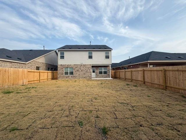 561 Sormonne LOOP, Kyle, TX 78640