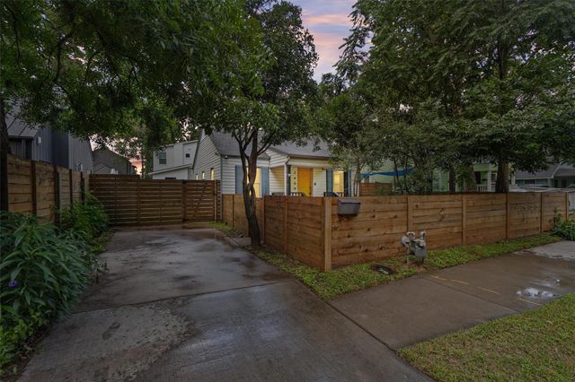 2609 Willow ST 1, Austin, TX 78702